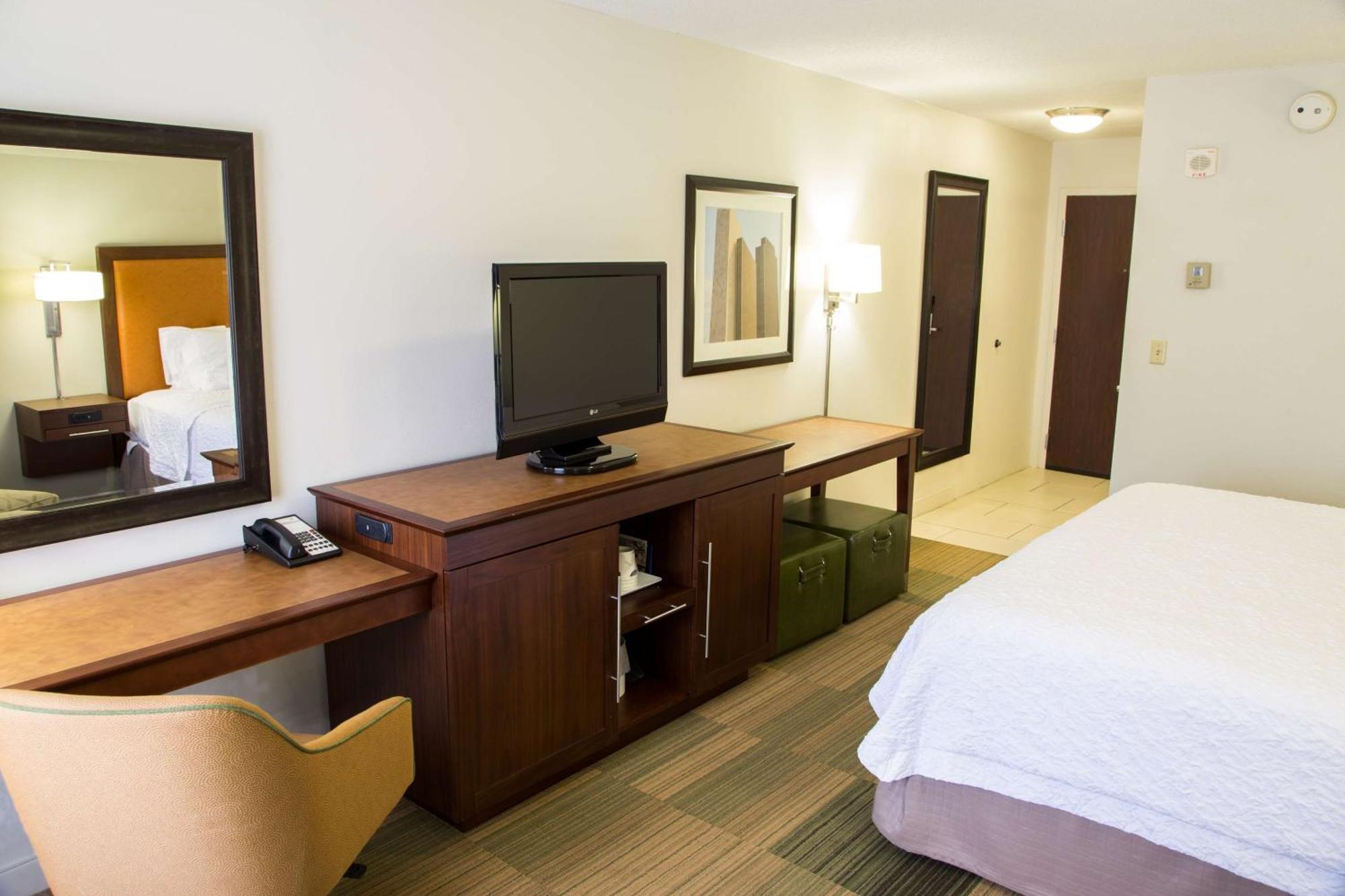 Hampton Inn & Suites Albany-Downtown Exterior foto